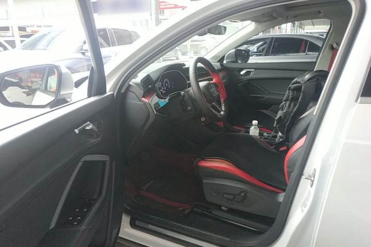 Used Audi Q3 2019 35 TFSI Advanced Dynamic Edition Driver Seat