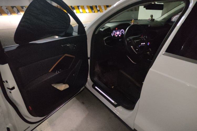 Used Audi Q3 2019 35 TFSI Fashionable and Elegant Model Driver Seat