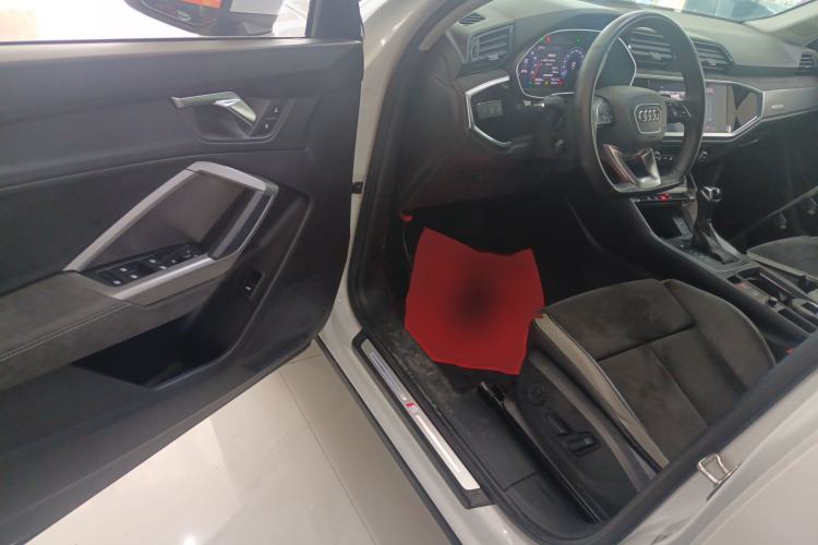 Used Audi Q3 2019 35 TFSI Fashion Dynamic Model Driver Seat
