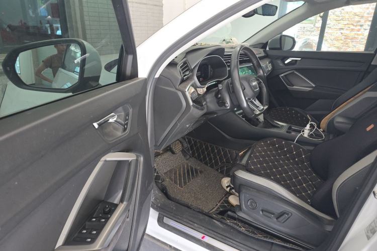 Used Audi Q3 2019 35 TFSI Fashionable and Elegant Model Driver Seat