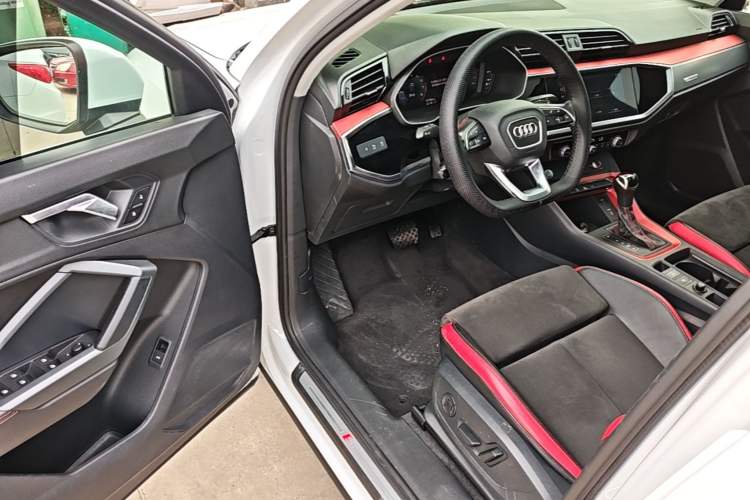 Used Audi Q3 2019 35 TFSI Fashion Dynamic Model Driver Seat