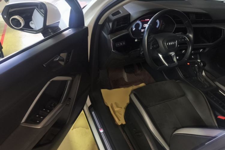 Used Audi Q3 2019 35 TFSI Fashion Dynamic Model Driver Seat
