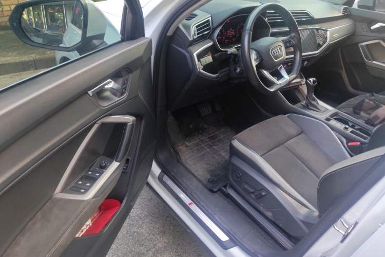 Used Audi Q3 2019 35 TFSI Fashion Dynamic Model Driver Seat