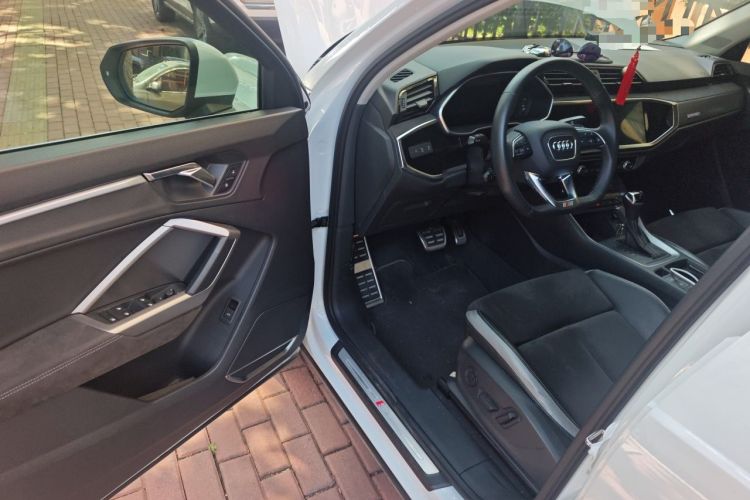 Used Audi Q3 2019 45 TFSI quattro Luxury Dynamic Edition Driver Seat