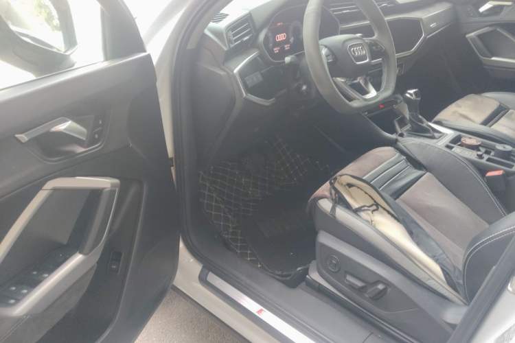 Used Audi Q3 2019 35 TFSI Fashion Dynamic Model Driver Seat