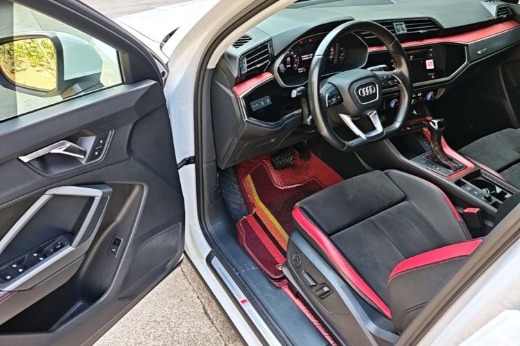 Used Audi Q3 2019 35 TFSI Fashion Dynamic Model Driver Seat