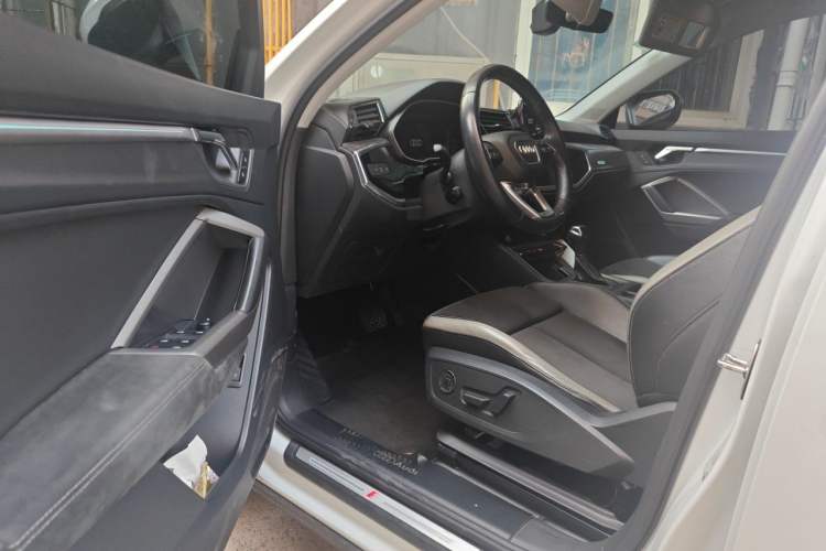 Used Audi Q3 2019 40 TFSI Fashion Dynamic Model Driver Seat