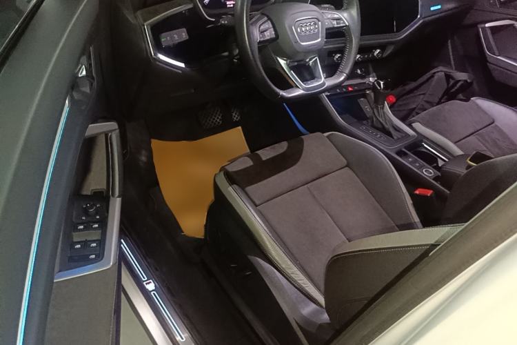 Used Audi Q3 2019 40 TFSI Fashion Dynamic Model Driver Seat