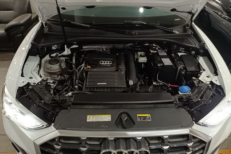 Used Audi Q3 2019 35 TFSI Fashion Dynamic Model Engine Bay