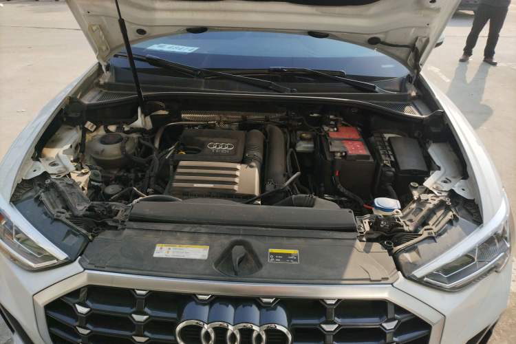 Used Audi Q3 2019 35 TFSI Fashion Dynamic Model Engine Bay