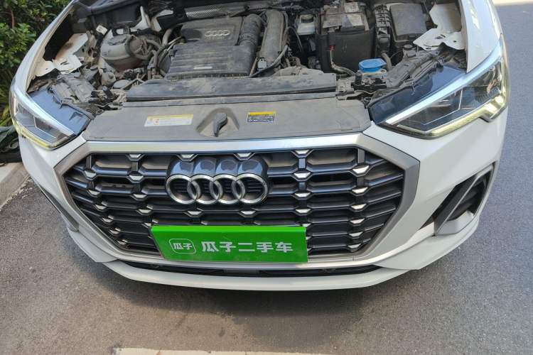 Used Audi Q3 2019 35 TFSI Fashion Dynamic Model Engine Bay