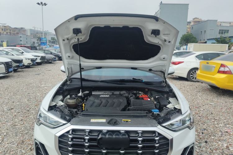 Used Audi Q3 2019 40 TFSI quattro Fashion Dynamic Model Engine Bay