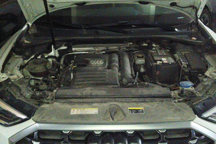 Used Audi Q3 2019 35 TFSI Fashion Dynamic Model Engine Bay