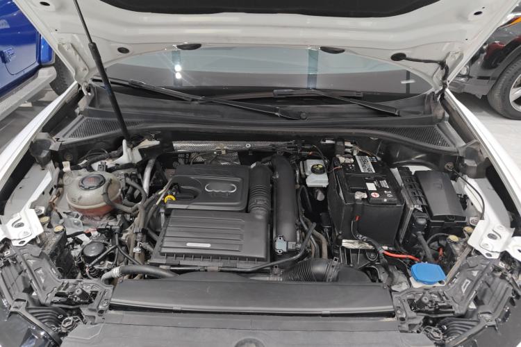 Used Audi Q3 2019 35 TFSI Fashion Dynamic Model Engine Bay