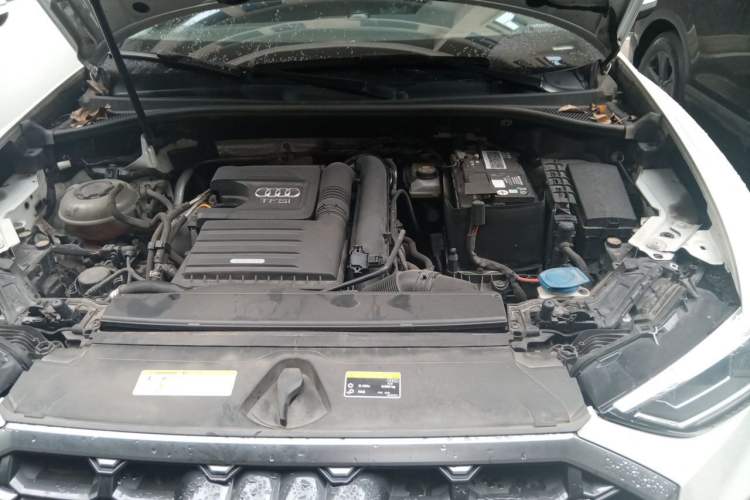 Used Audi Q3 2019 35 TFSI Fashion Dynamic Model Engine Bay