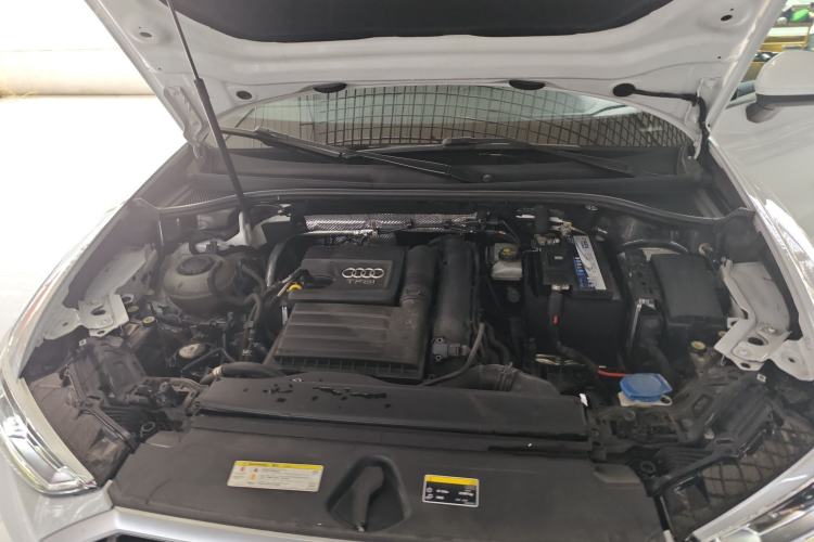 Used Audi Q3 2019 35 TFSI Fashion Dynamic Model Engine Bay