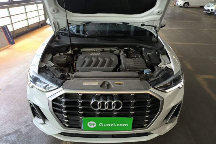 Used Audi Q3 2019 40 TFSI Fashion Dynamic Model Engine Bay