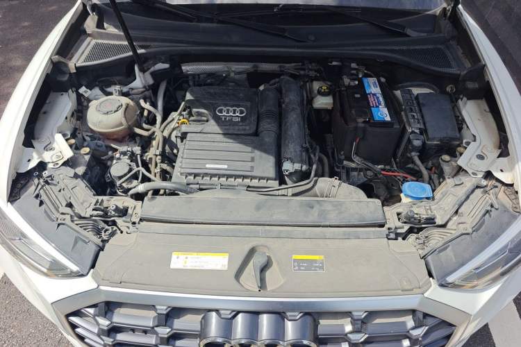 Used Audi Q3 2019 35 TFSI Fashion Dynamic Model Engine Bay