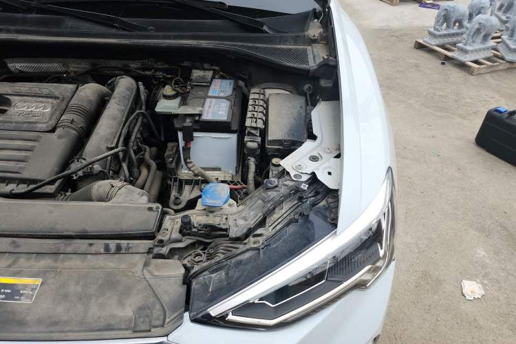 Used Audi Q3 2019 35 TFSI Advanced Dynamic Edition Engine Bay Left