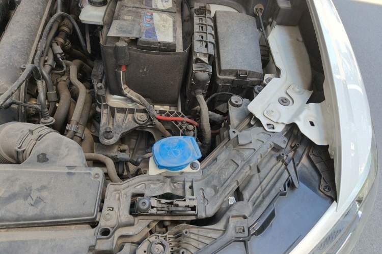 Used Audi Q3 2019 35 TFSI Fashion Dynamic Model Engine Bay Left
