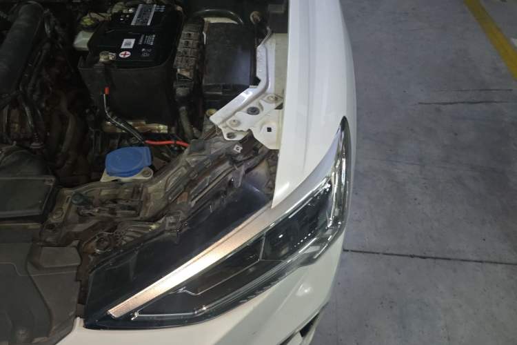 Used Audi Q3 2019 35 TFSI Advanced Dynamic Edition Engine Bay Left