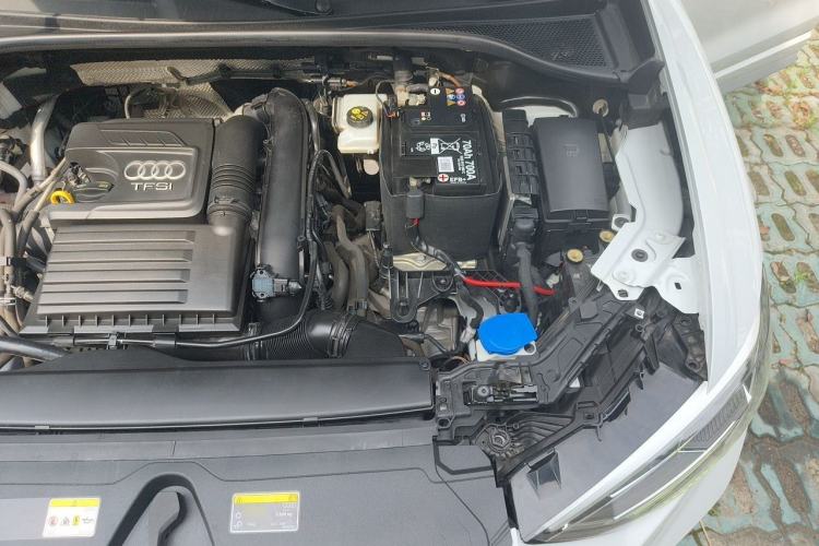 Used Audi Q3 2019 35 TFSI Advanced Dynamic Edition Engine Bay Left