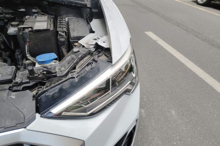 Used Audi Q3 2019 35 TFSI Advanced Dynamic Edition Engine Bay Left