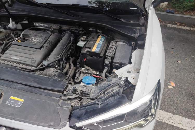 Used Audi Q3 2019 35 TFSI Advanced Dynamic Edition Engine Bay Left