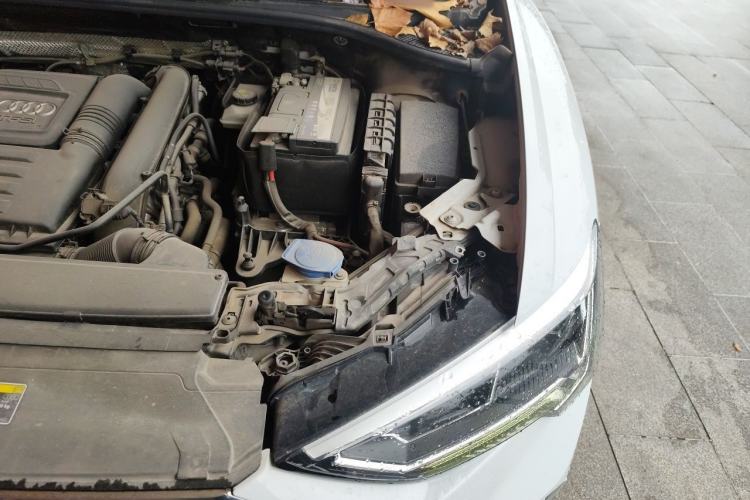 Used Audi Q3 2019 35 TFSI Advanced Dynamic Edition Engine Bay Left