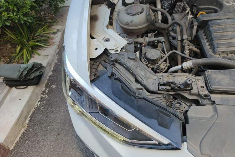 Used Audi Q3 2019 35 TFSI Fashion Dynamic Model Engine Bay Right