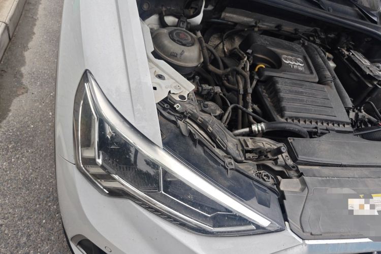 Used Audi Q3 2019 35 TFSI Advanced Style Edition Engine Bay Right