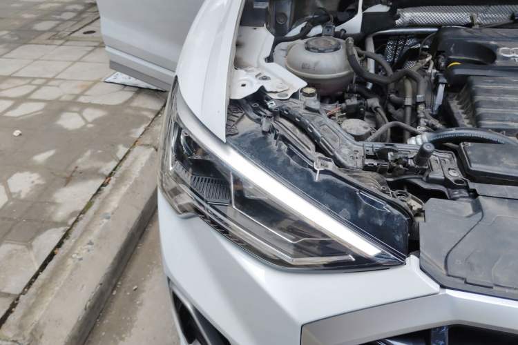 Used Audi Q3 2019 35 TFSI Advanced Dynamic Edition Engine Bay Right