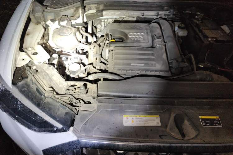 Used Audi Q3 2019 35 TFSI Advanced Dynamic Edition Engine Bay Right