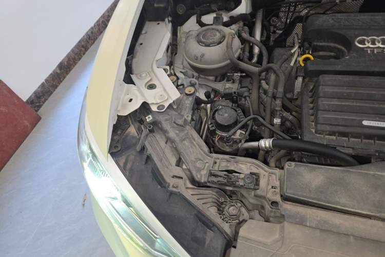 Used Audi Q3 2019 35 TFSI Fashionable and Elegant Model Engine Bay Right