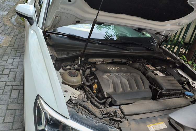Used Audi Q3 2019 40 TFSI Fashionable and Elegant Model Engine Bay Right