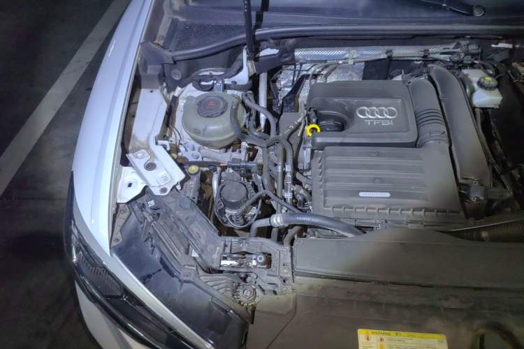 Used Audi Q3 2019 35 TFSI Advanced Dynamic Edition Engine Bay Right