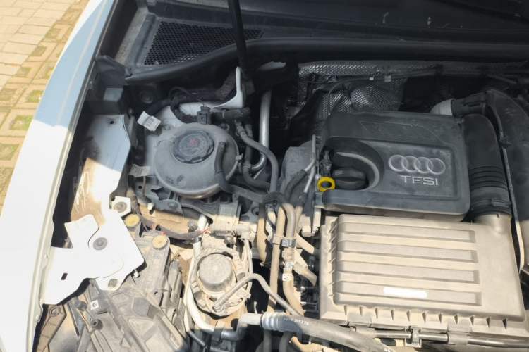 Used Audi Q3 2019 35 TFSI Fashion Dynamic Model Engine Bay Right