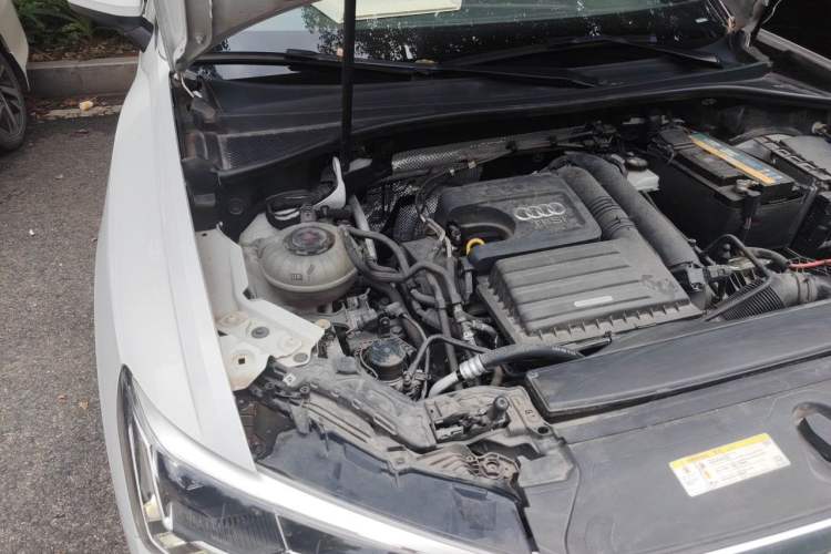 Used Audi Q3 2019 35 TFSI Advanced Dynamic Edition Engine Bay Right