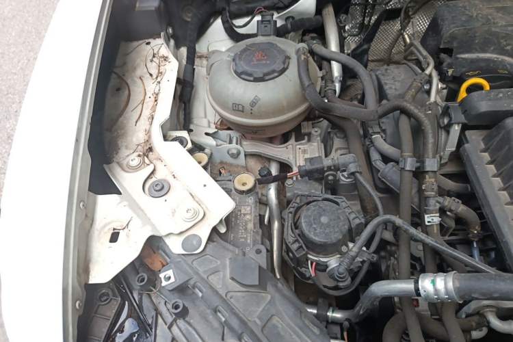 Used Audi Q3 2019 35 TFSI Fashion Dynamic Model Engine Bay Right