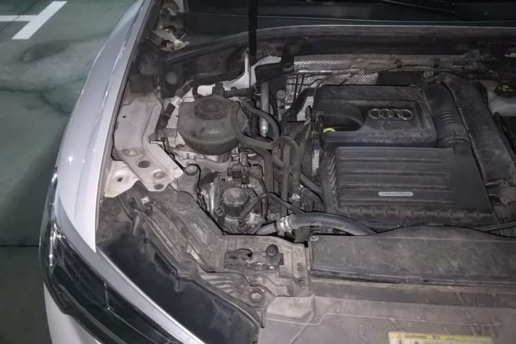 Used Audi Q3 2019 35 TFSI Advanced Dynamic Edition Engine Bay Right