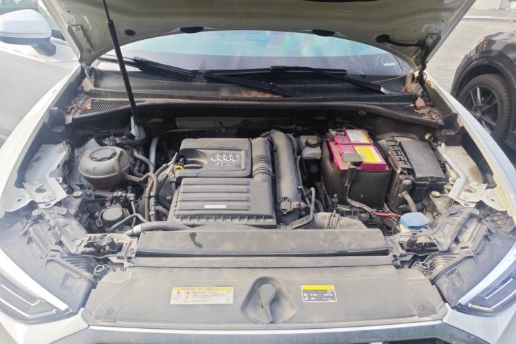Used Audi Q3 2019 35 TFSI Fashion Dynamic Model Engine Bay