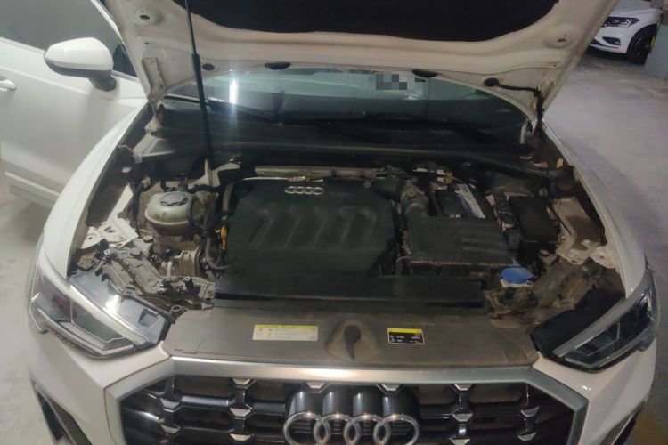 Used Audi Q3 2019 40 TFSI Fashion Dynamic Model Engine Bay
