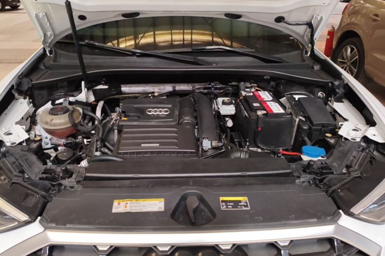 Used Audi Q3 2019 35 TFSI Fashion Dynamic Model Engine Bay