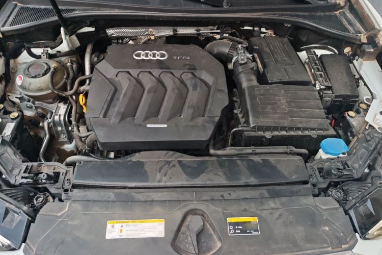 Used Audi Q3 2019 40 TFSI Fashion Dynamic Model Engine Bay