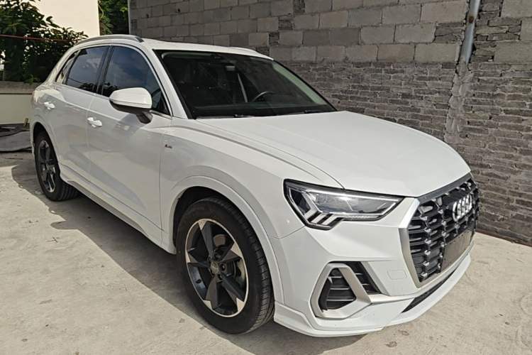 Used Audi Q3 2019 35 TFSI Fashion Dynamic Model Exterior 1
