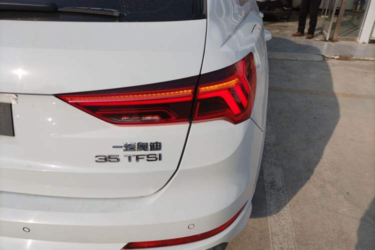 Used Audi Q3 2019 35 TFSI Fashion Dynamic Model Exterior 3
