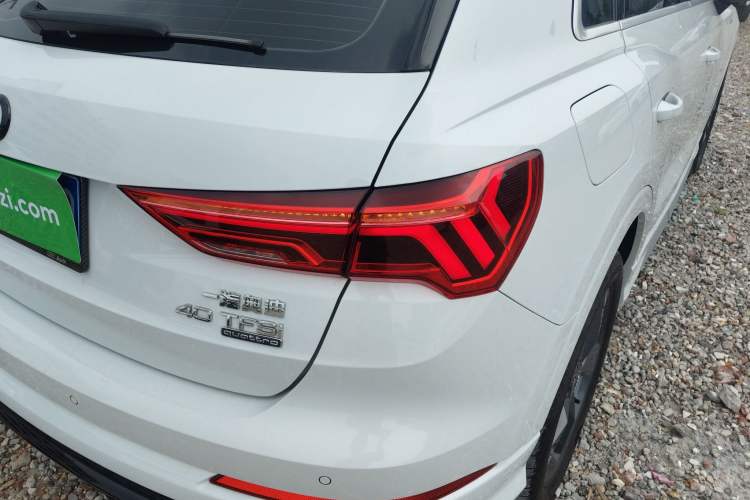 Used Audi Q3 2019 40 TFSI quattro Fashion Dynamic Model Exterior 3