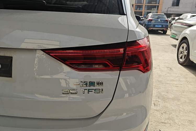 Used Audi Q3 2019 35 TFSI Fashion Dynamic Model Exterior 3