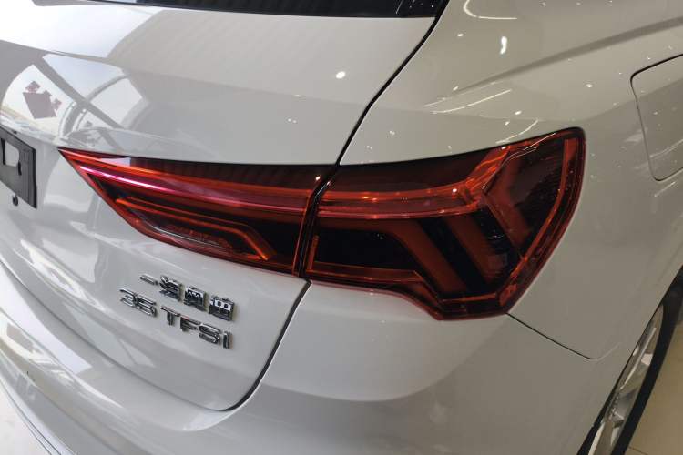 Used Audi Q3 2019 35 TFSI Advanced Dynamic Edition Exterior 3