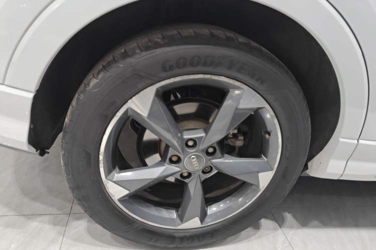 Used Audi Q3 2019 35 TFSI Fashion Dynamic Model Exterior 8